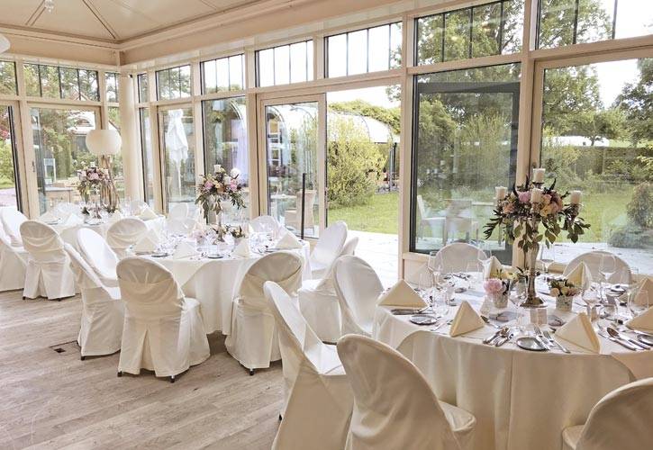 1-wedding-conservatory-schlossgut-oberambach-organic-hotel-starnberg